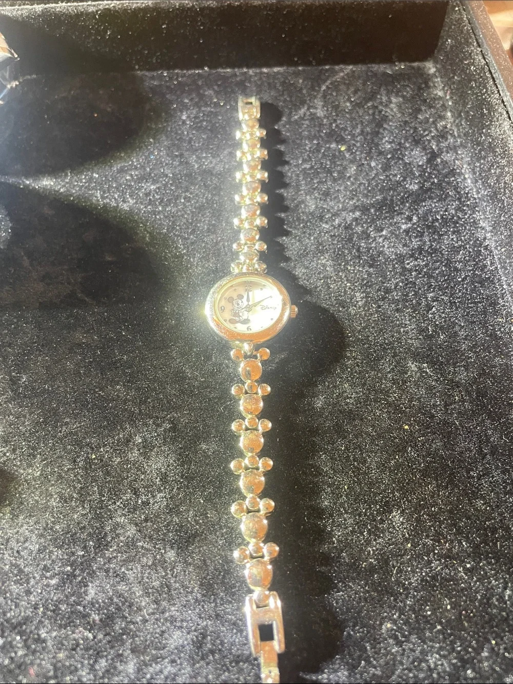 Ladies Mickey Mouse Watch new battery